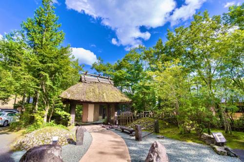 Kurokawa Onsen Hotel | Satonoyu Waraku 13 years or older
