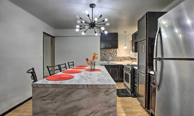 Sauk Village House | Sauk Village Ranch Home w/Yard + Fireplace!