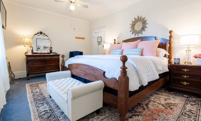 Marblehead Apartment | Savor the Sunrise: Breakfast at the Victorian Inn