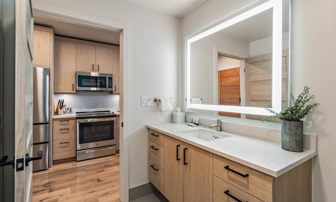 Tamarack Resort Apartment | Scenic Condo with views|Fireplace & Balcony