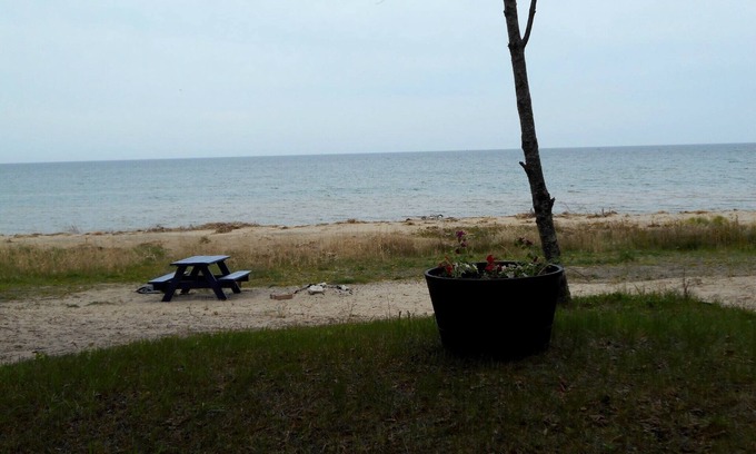 Sturgeon Bay Cottage | Scenic Lake front cottage! Summer in Door County too good to miss!