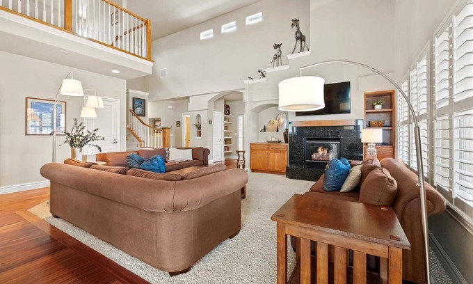 Southeast Boise House | Scenic Serenity in Immaculate Custom Home with Breathtaking Mountain Views | Community Pool & Gym!