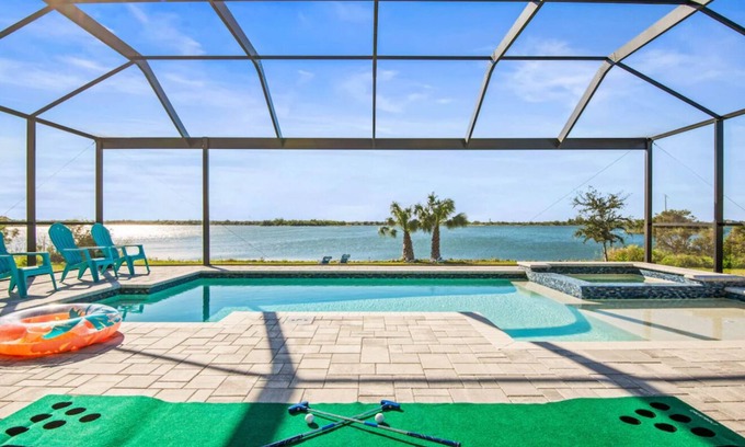 Southside Rural Community House | Scenic Waterfront Views, Family Pool Retreat, Games !3min Tampa Bay Boat Launch!