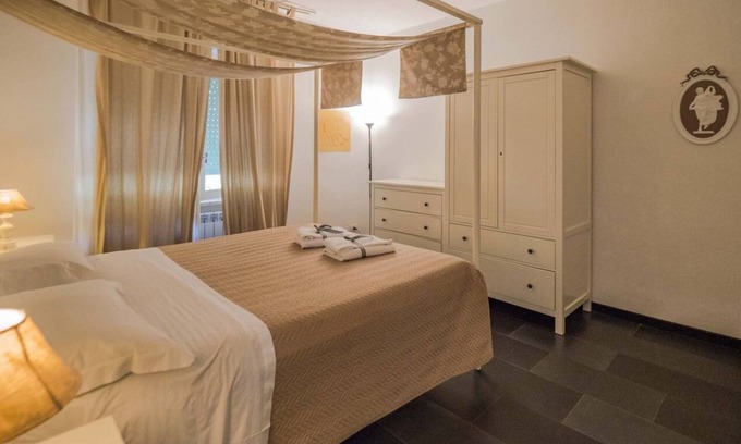 Cinque Terre Apartment | Sciacchetrà Ground Floor Apartment with AC