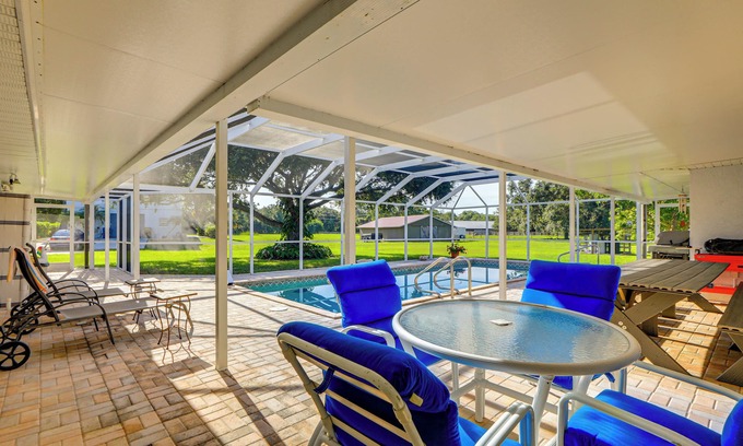 Braden River House | Screened Pool & Grill: Sunny Sarasota Stay!