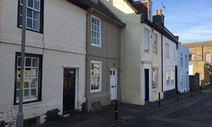 Ramsgate House | Sea Captain's cottage