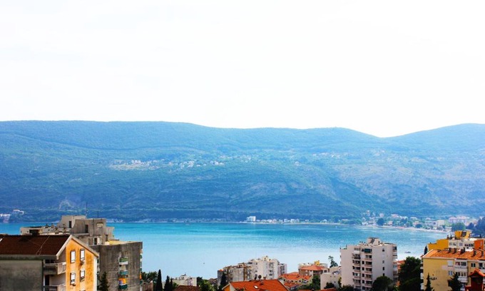 Topla Apartment | Sea View Senat Apartment