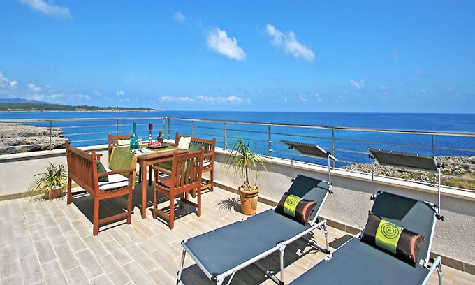 S'Illot-Cala Morlanda House | Sea view, sun terrace, modern kitchen, air conditioning, close to beach, WiFi
