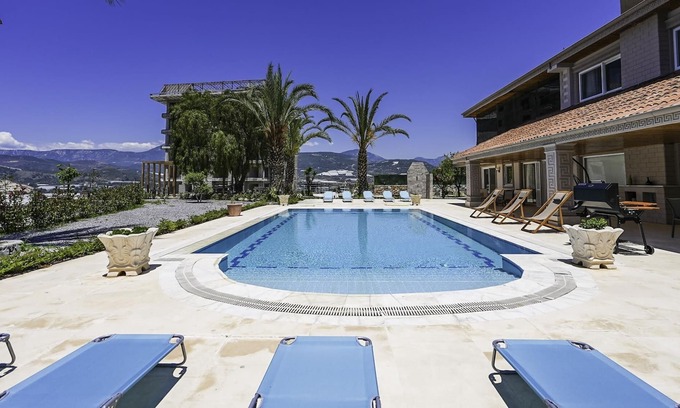 Demirtas Villa | Sea View Terrace Big Villa w Pool 5 min to Beach