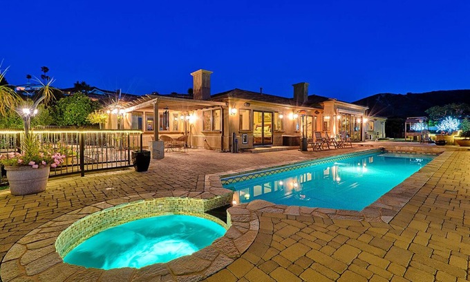 La Jolla Heights House | Sea View Villa w/Private Pool, Hot Tub, fireplace, wine bar, Piano in La Jolla