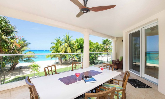 Seven Mile Beach Condo | SeaBreeze #3: Luxe 7 Mile Beach Condo w/Pool, Jacuzzi + Pristine Beach