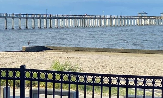 Pascagoula House | Seabreeze Escape: Your Coastal Retreat