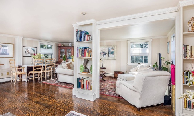 Swampscott House | SeaCity View: Wake Up to the Waves - Beautiful Beach View Stay Swampscott!