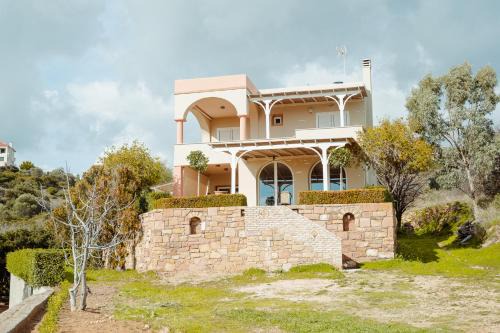 Agia Ermioni House | Seafront Apartment