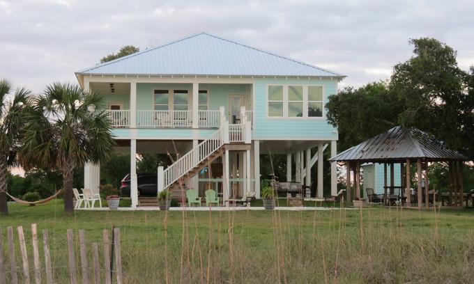 Ocean Springs House | 'Seaglass'-Perfect Beach House with Pool, Peaceful and Private