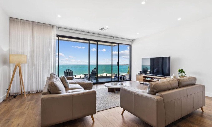 Hayborough House | Seamist On Seagull WiFi