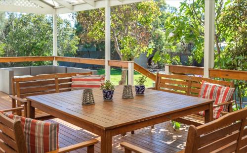 Port Elliot House | Seaside Escape Cottage free WIFI Pet Friendly