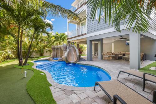 Bradenton Beach House | Seaside Escape