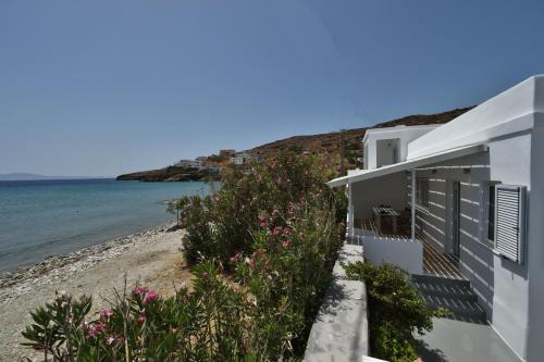 Exomvourgo House | Seaside home in Kardiani/Giannaki bay - Agnes's Home