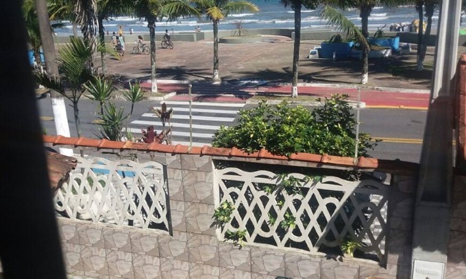 Mongagua House | SEASIDE HOUSE WITH POOL