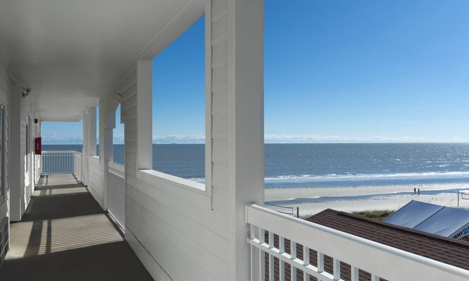 Isle of Palms Hotel | Seaside Inn Oceanfront
