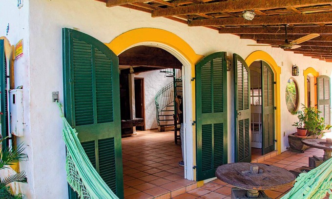 Cachoeira do Bom Jesus House | SEASON IN THE CITY AS IN THE FARM IN FLORIPA!