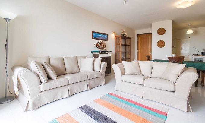 Tanjung Bungah Condo | Seaview Designer Condo by Beach with Big Pool