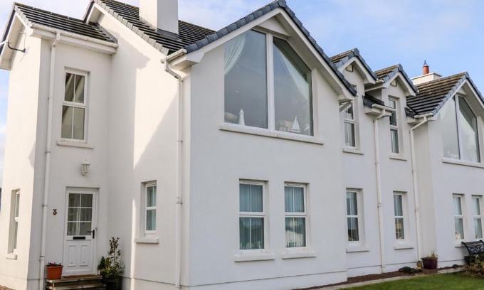 Castlerock House | Seaview