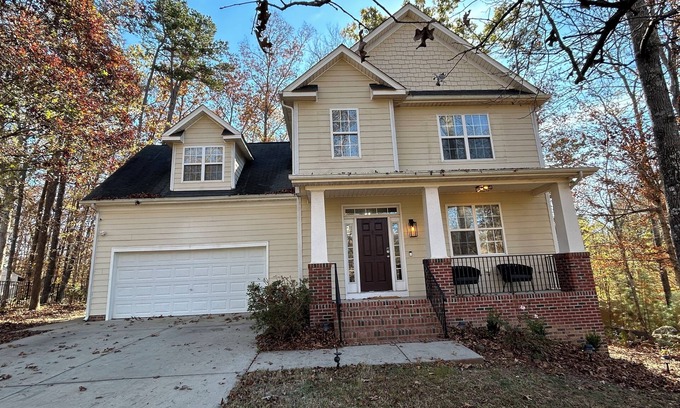 Durham House | Secluded 3-bedroom home near Durham, Duke and DPAC, recently renovated
