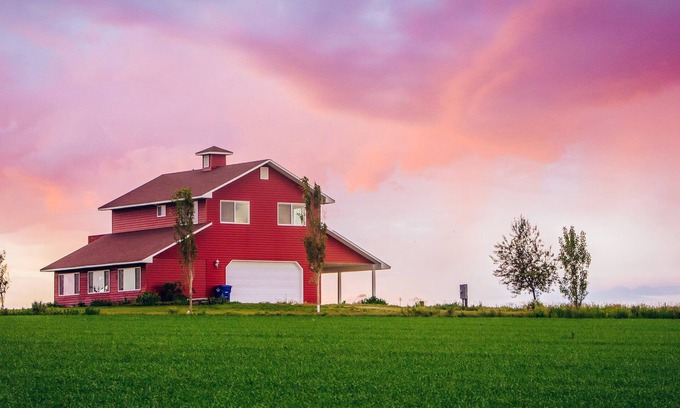 Ashton House | Secluded 6 acre home near the Henry's Fork River.