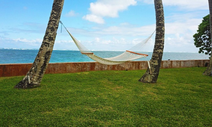 Punaluu House | Secluded Beachfront Home w/ AC, hot tub, North Shore Oahu, Volley & Pickleball