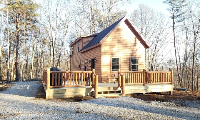 Rockbridge Cabin | Secluded, beautiful cabin with hot tub and fire pit in heart of Hocking Valley!