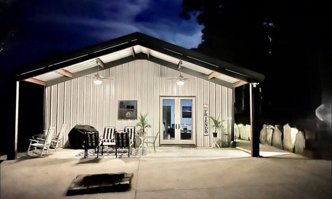 Searcy Apartment | Secluded, cozy and clean retreat only 8 minutes from Harding University!