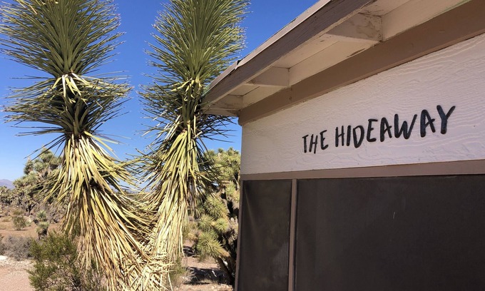Meadview House | Secluded home in the Joshua Tree Forest close to the Grand Canyon West Skywalk