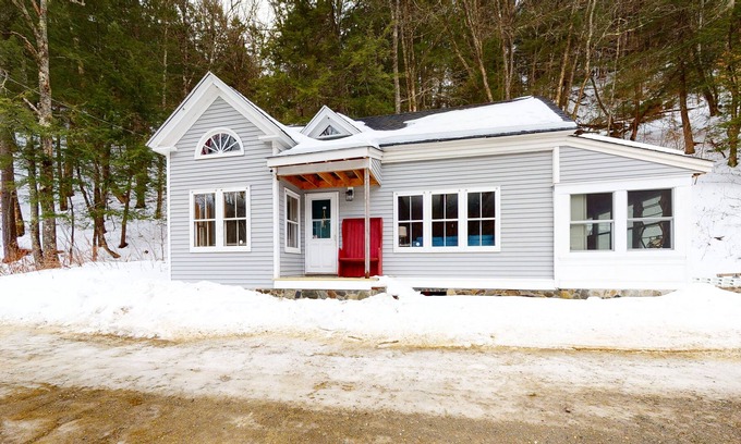 Wardsboro House | Secluded home with fast WiFi, wood stove, electric fireplace, & great location