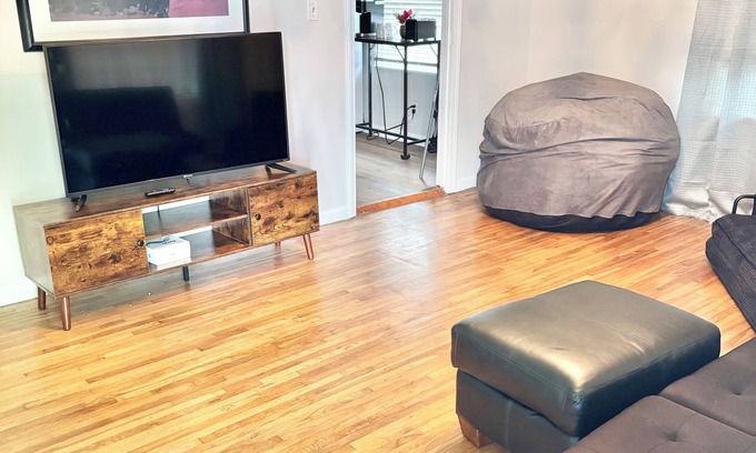 Birmingham House | Secluded location in quiet neighborhood 2 miles from the brand new amphitheater.