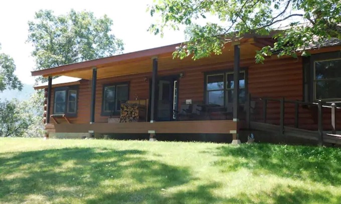 Posey House | Secluded log home on horse ranch in Sequoia National Forest, Posey, CA