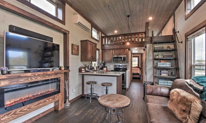 Morganton House | Secluded Morganton Tiny Home with Grills!