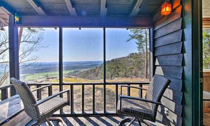 Cloudland Cabin | Secluded Ridgetop Hideaway w/Valley Views!
