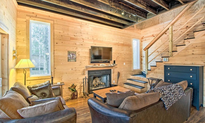 Georgetown Cabin | Secluded Santee River Island Retreat w/Dock!