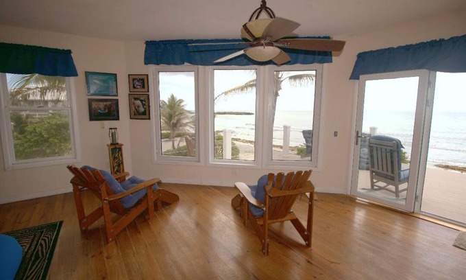 Bay Islands House | Second Wind - Ocean Front - 2 Bedroom