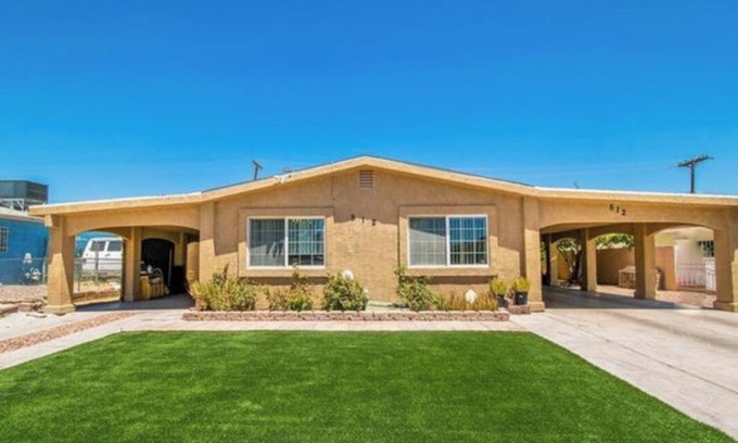 North Las Vegas House | SECURE FAMILY HOME/VACATION/WORK SPACE ECT.