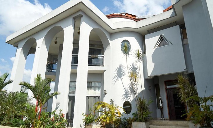 Deux Plateaux House | Seddo Guest House