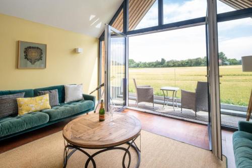 Eastbridge House | Sedge House, Eastbridge, Close to the coast, RSPB Nature Reserve, Dunwich, Sizewell and Leiston - Managed by Aldeburgh Coastal Cottages