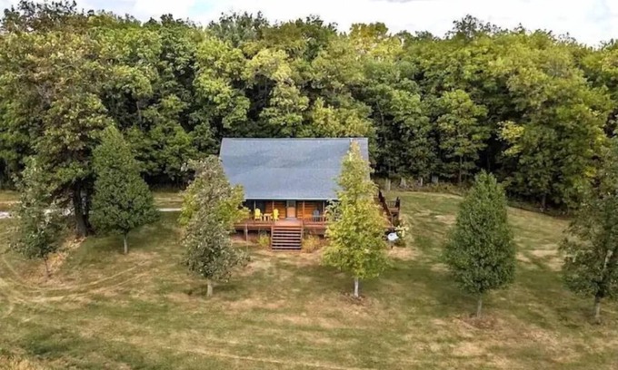 Guthrie County Cabin | Seeley Creek Cabin Getaway and Hunting Lodge