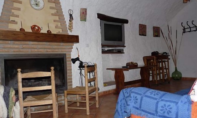 Cullar Cottage | Self catering Cueva El Monterón for 7 people
