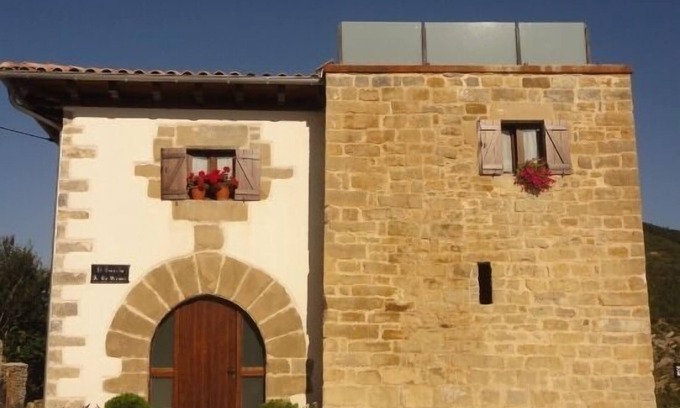 Urraul Bajo Cottage | Self catering El Torreón de la Bruna for 16 people