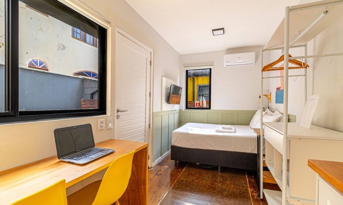 Lagoa da Conceicao Apartment | *Self Check-In*A/C*Full Kitchen*10min->Beach*