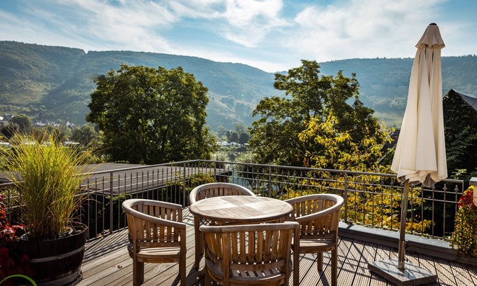 Senheim House | Senhalser Höfe, Rosenhaus ✸✸✸✸✸