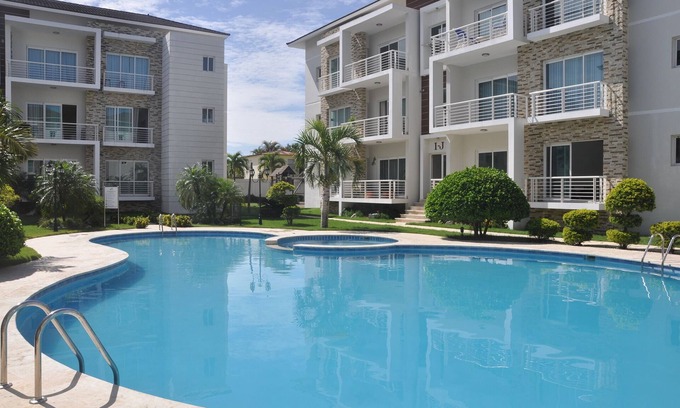 La Esplanada Apartment | Seniors-friendly 2BD 2BTH groundfloor central condo, pool WIFI cable TV